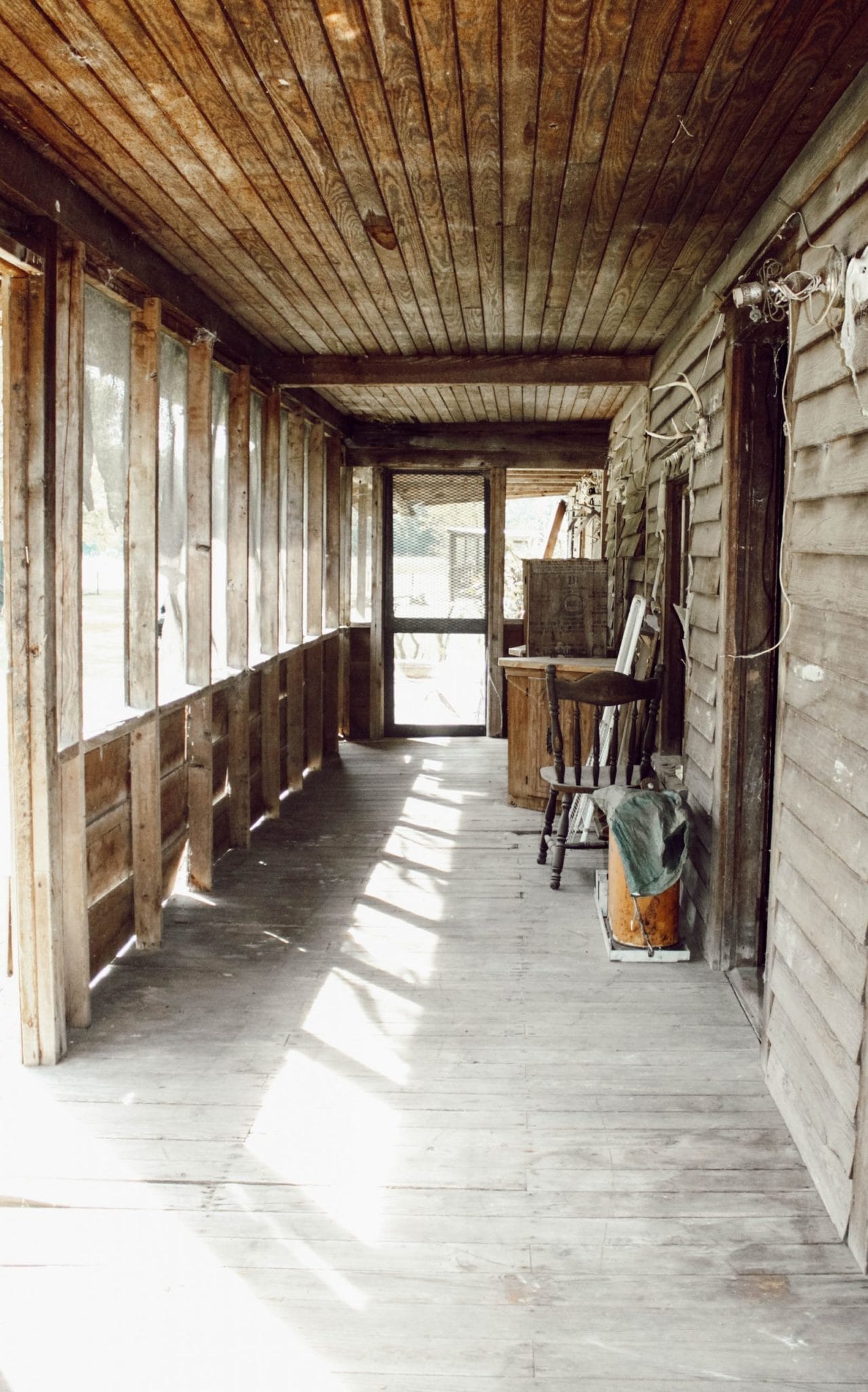 Tour \, image size:1278x2048