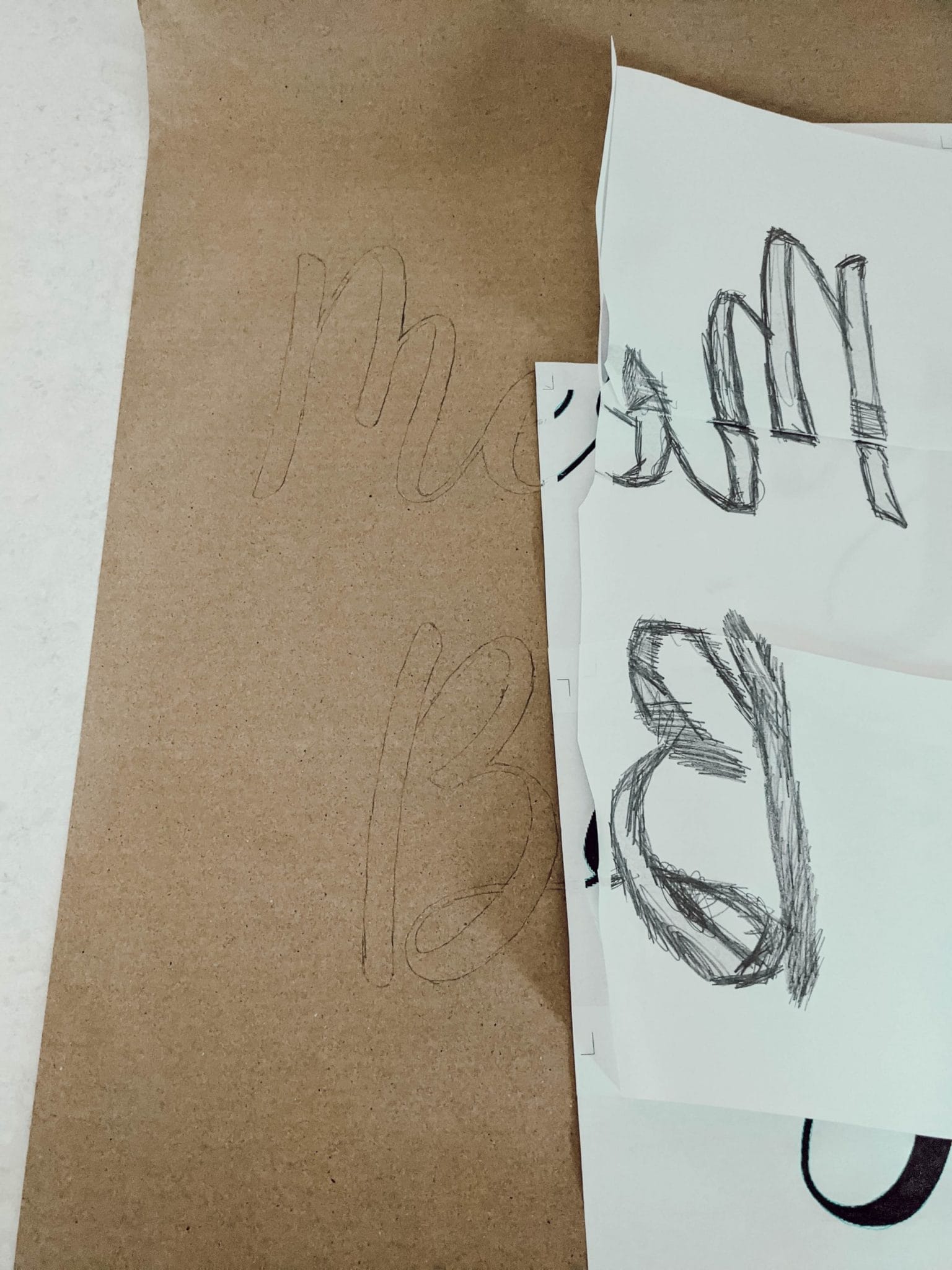 making your own scroll sign