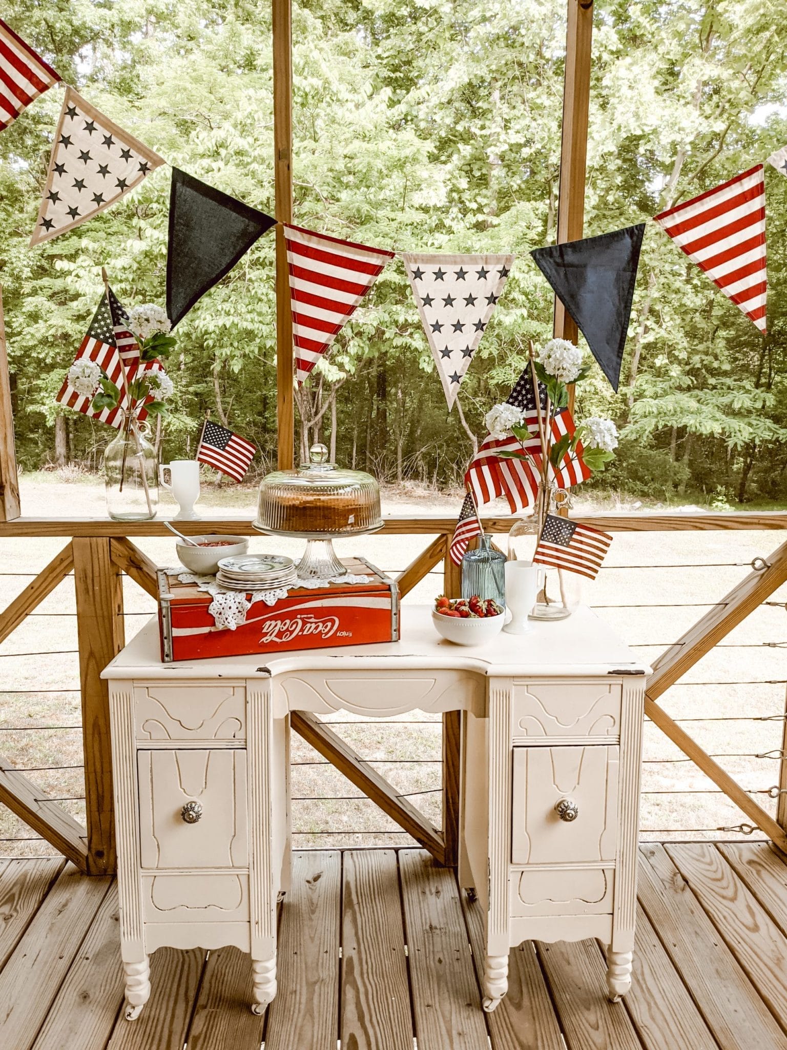 4th of July dessert table decor