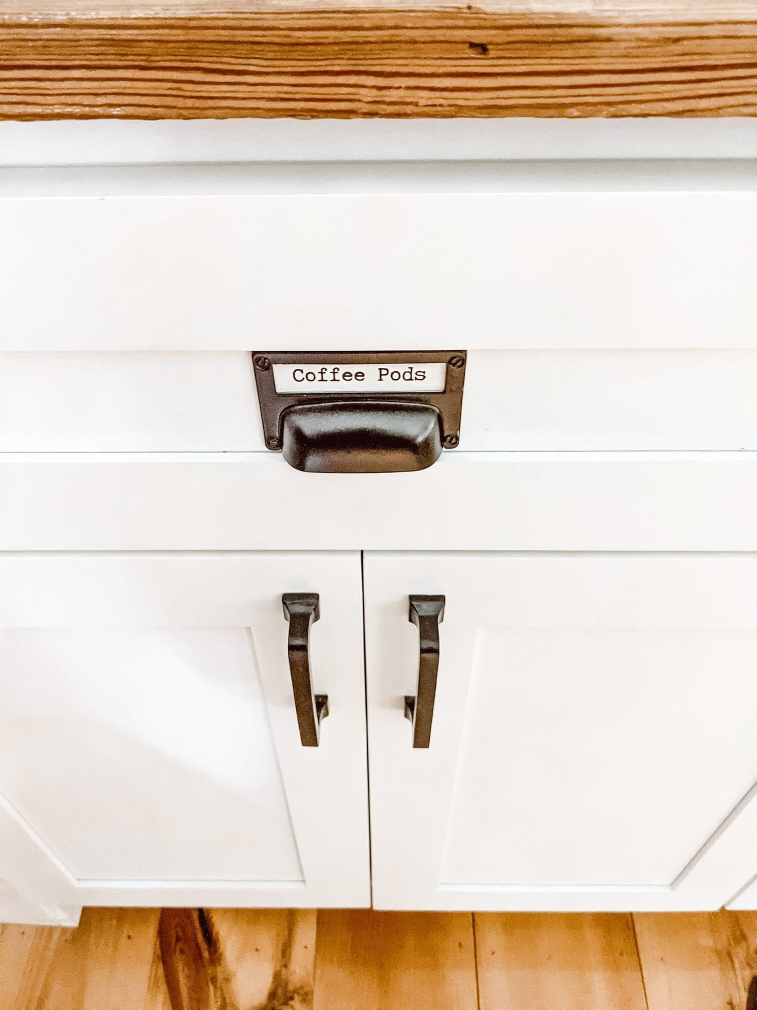 DIY Labels for Apothecary Style Drawer Pulls in the Kitchen