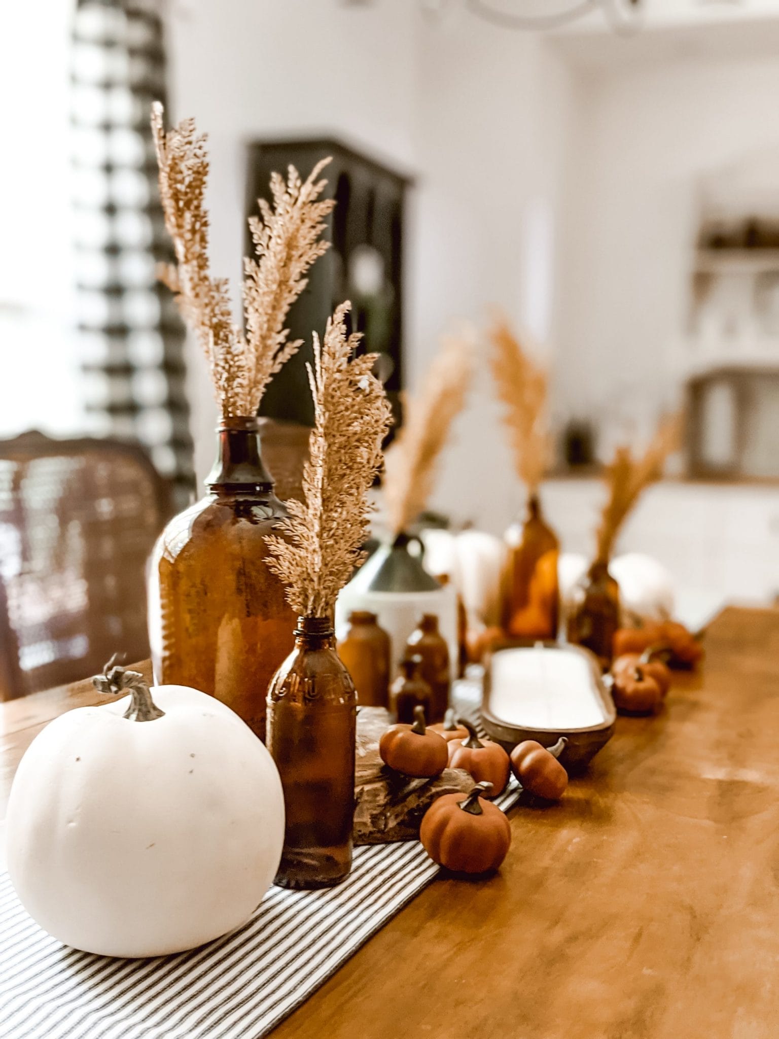 neutral vintage farmhouse tablescape for fall