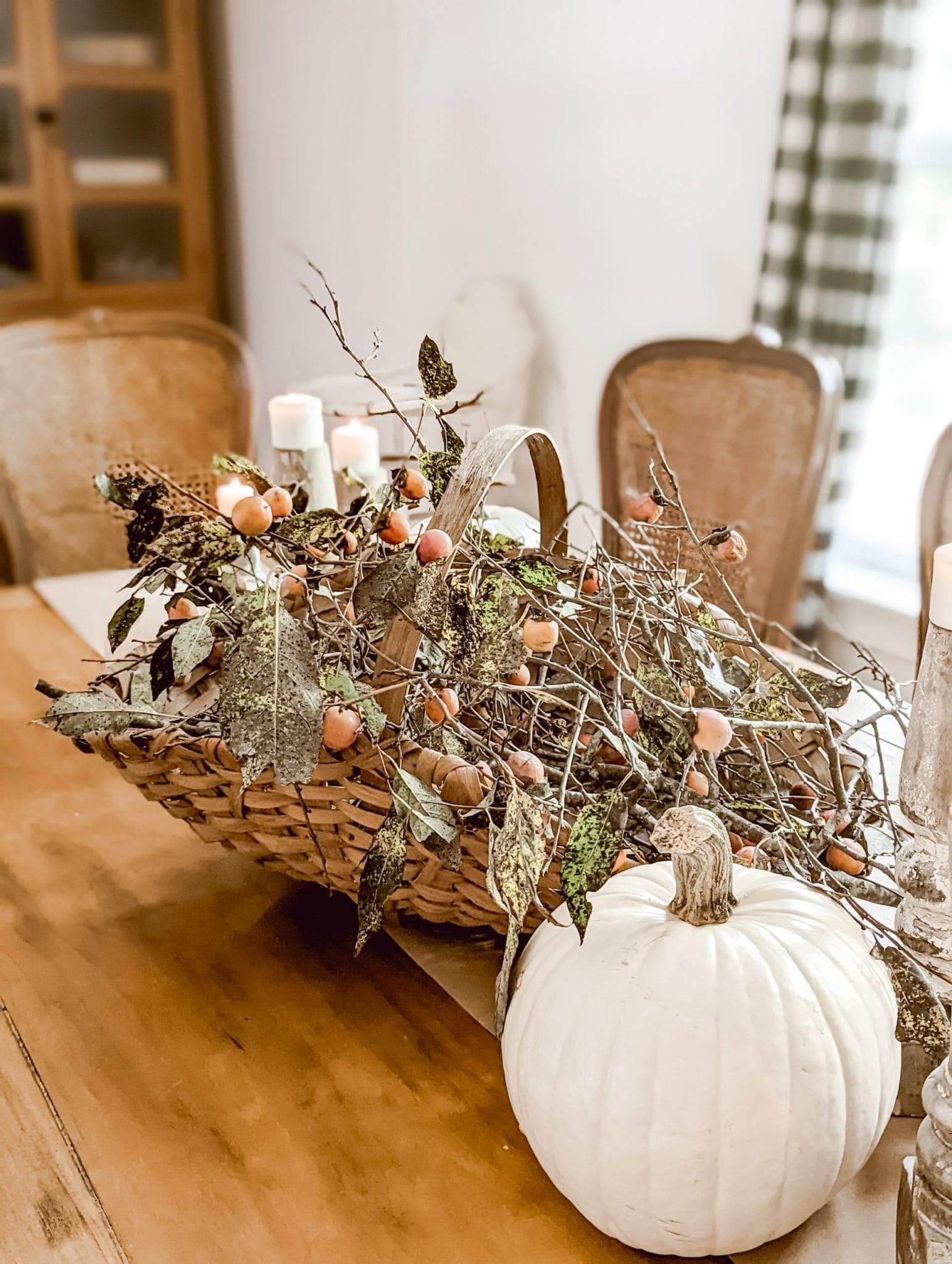 how to style an antique harvest basket for your thanksgiving table