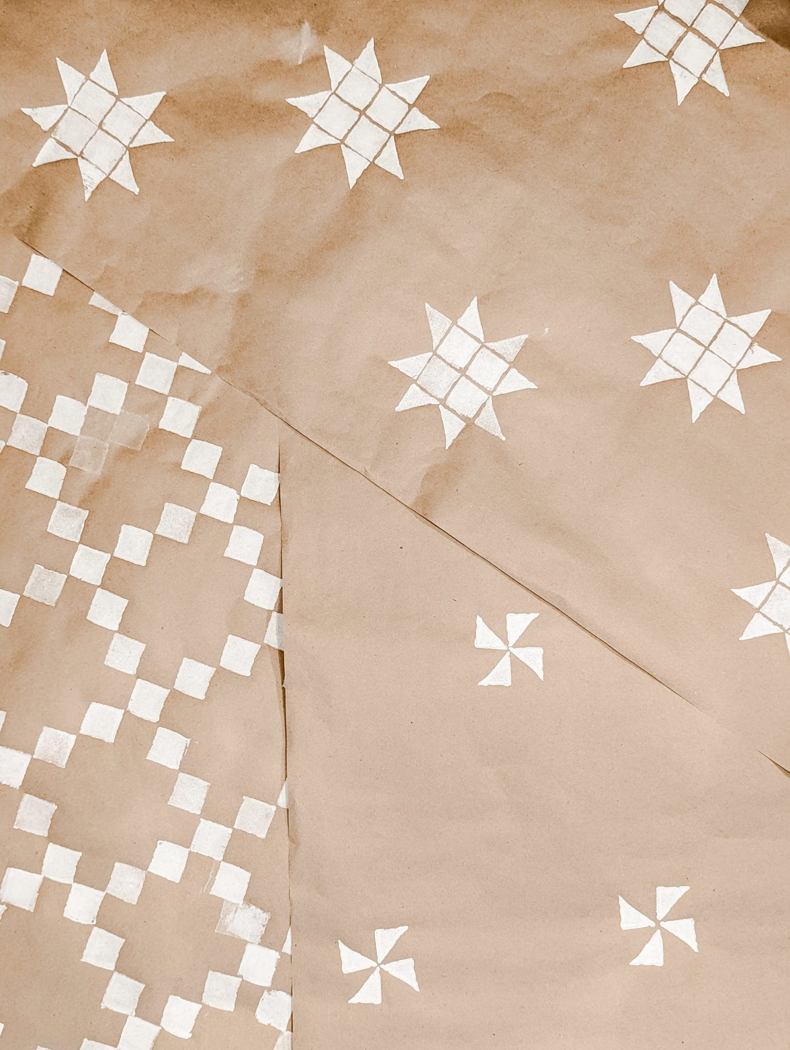 DIY wrapping paper that looks like vintage quilt designs