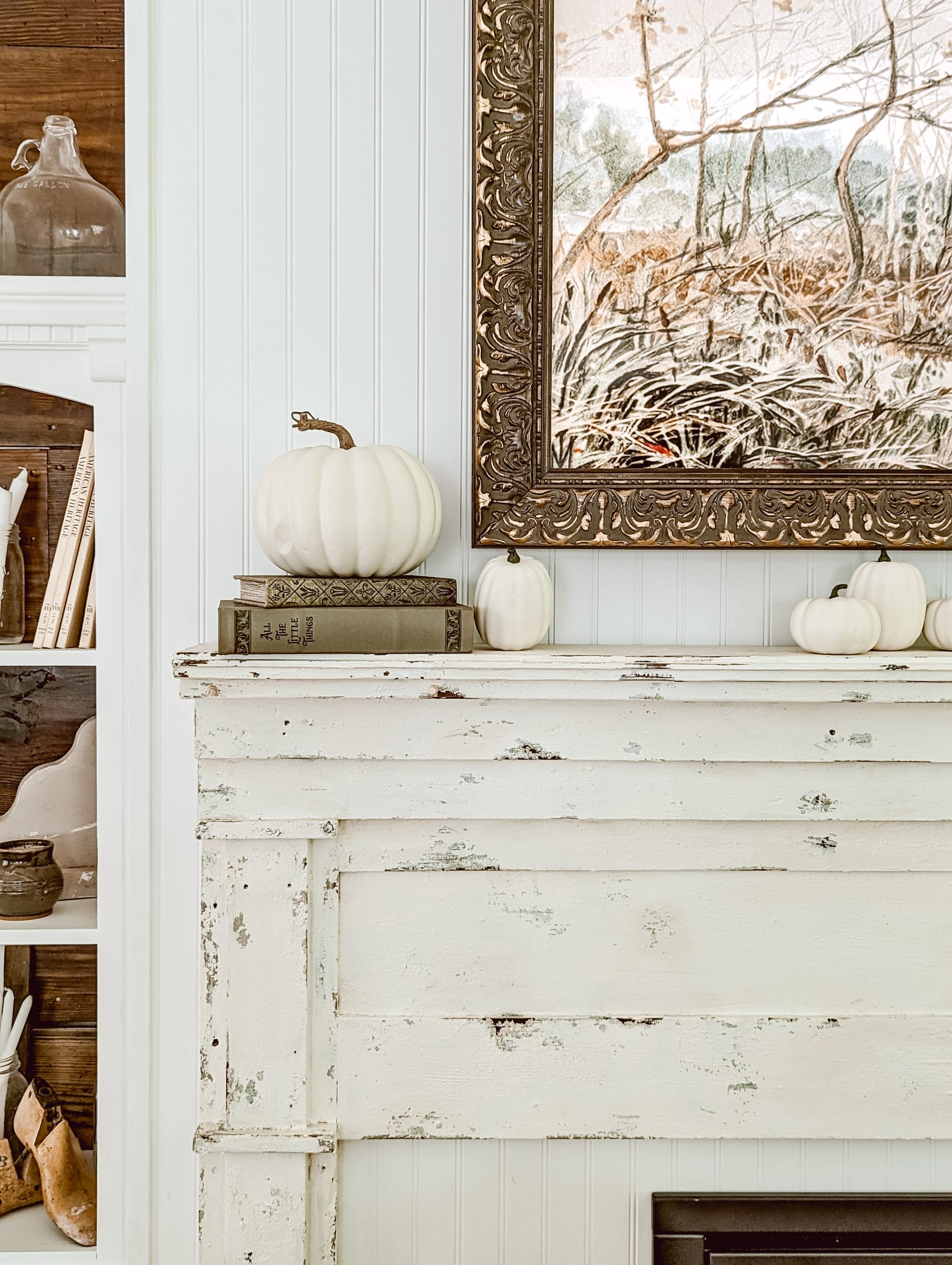 Samsung Frame TV close up with a gold Deco TV Frame