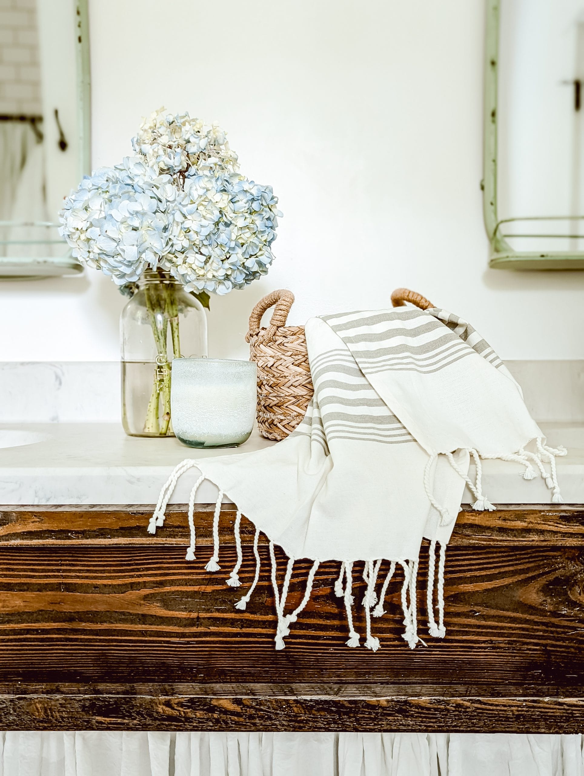 8 Simple Tips to Make Your Bathroom Smell Like a Spa