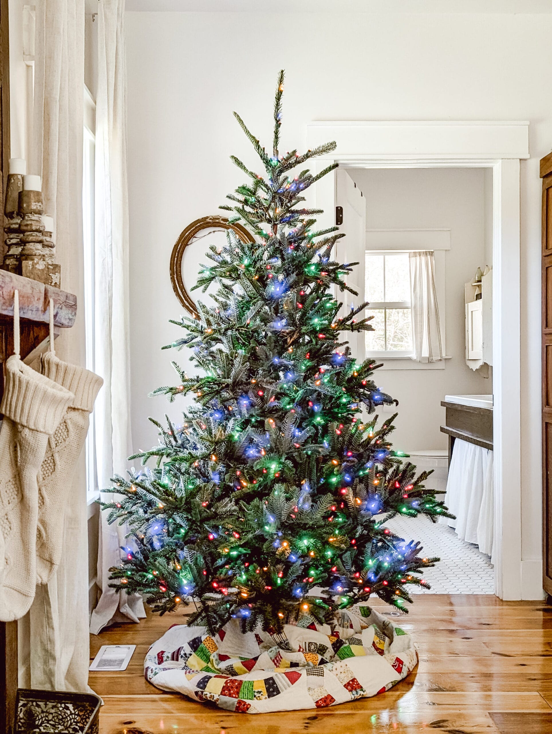 Nordmann Fir, European Fir, or Sanibel Spruce: Which Balsam Hill Christmas  Tree is Right for You? - White and Woodgrain, image size:1928x2560